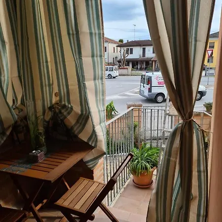 Silver Home Bagnolo San Vito Exterior photo