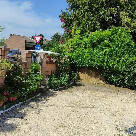 Silver Home Bagnolo San Vito Exterior photo