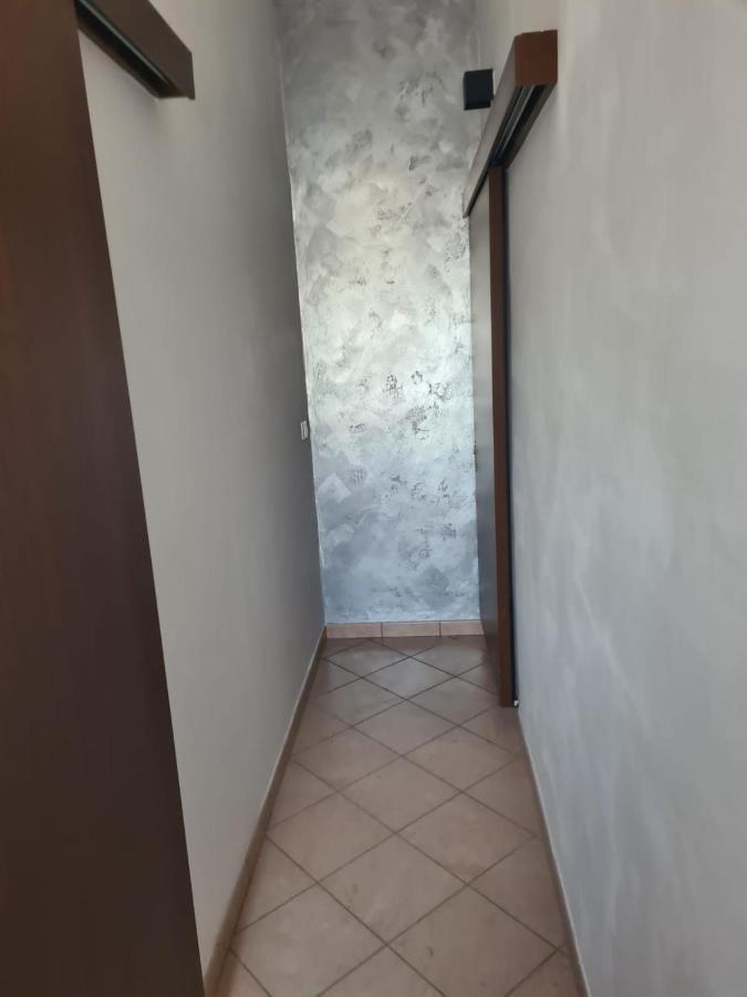 Apartment Silver