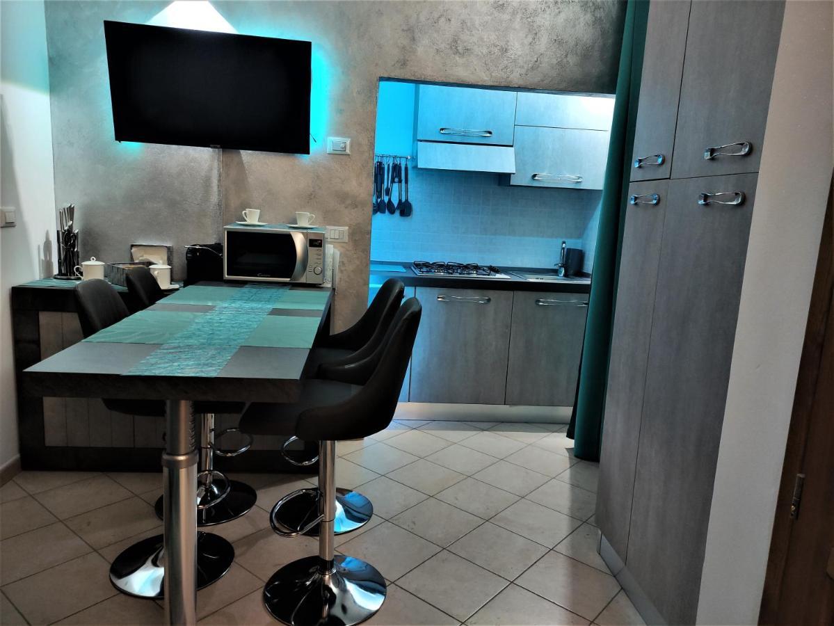 Silver Apartment *