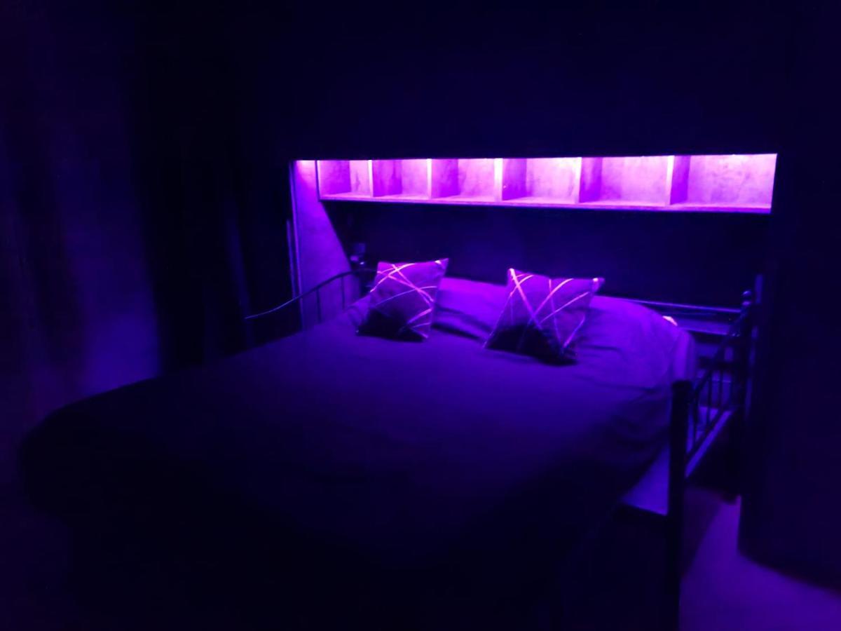 Silver Apartment *
